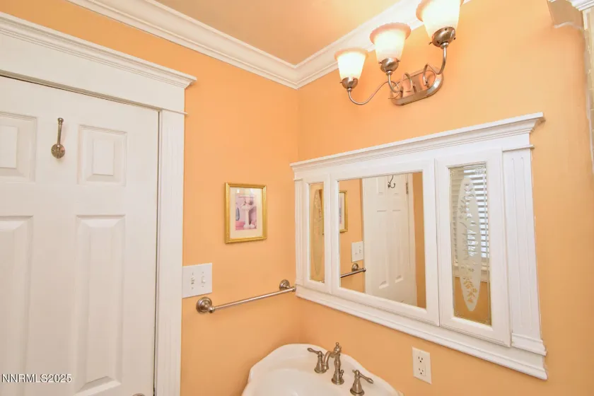 3050 Attridge, Reno, Nevada 89503, 3 Bedrooms Bedrooms, ,2 BathroomsBathrooms,Residential,Residential,Attridge,250058288