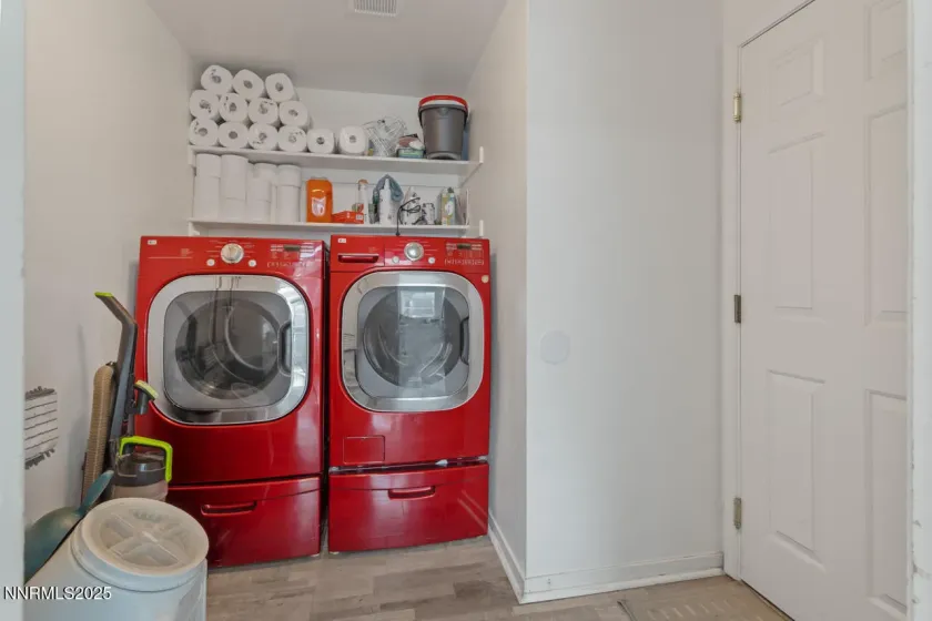 751 Hornet, Gardnerville, Nevada 89460, 3 Bedrooms Bedrooms, ,2 BathroomsBathrooms,Residential,Residential,Hornet,250058289