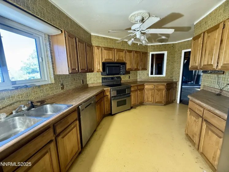 10160 Blackhawk, Reno, Nevada 89508, 3 Bedrooms Bedrooms, ,4 BathroomsBathrooms,Residential,Residential,Blackhawk,250058292