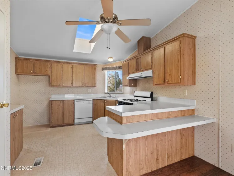 77 Mountain, Yerington, Nevada 89447, 3 Bedrooms Bedrooms, ,2 BathroomsBathrooms,Residential,Residential,Mountain,250058297