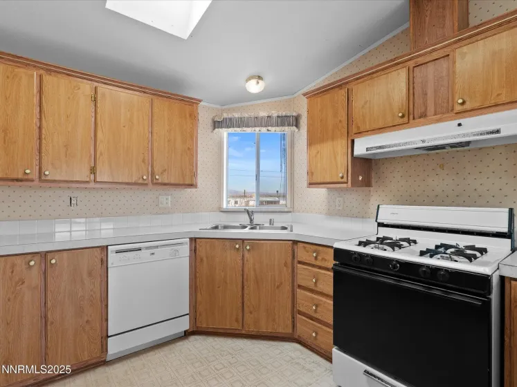 77 Mountain, Yerington, Nevada 89447, 3 Bedrooms Bedrooms, ,2 BathroomsBathrooms,Residential,Residential,Mountain,250058297