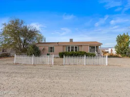 77 Mountain, Yerington, Nevada 89447, 3 Bedrooms Bedrooms, ,2 BathroomsBathrooms,Residential,Residential,Mountain,250058297
