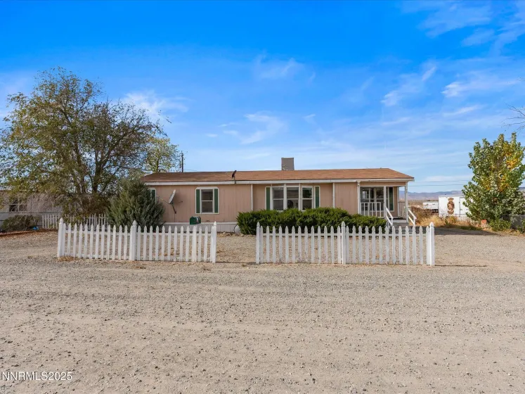 77 Mountain, Yerington, Nevada 89447, 3 Bedrooms Bedrooms, ,2 BathroomsBathrooms,Residential,Residential,Mountain,250058297