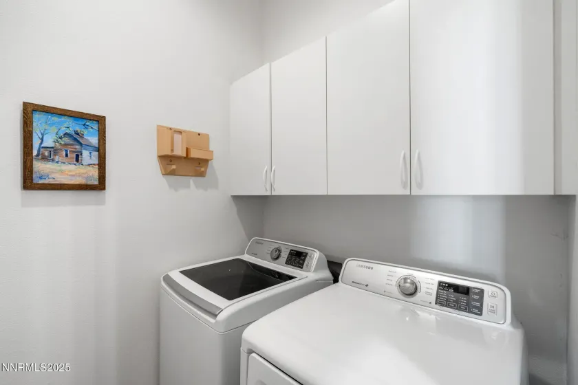 1860 Hunter Creek, Reno, Nevada 89519, 3 Bedrooms Bedrooms, ,2 BathroomsBathrooms,Residential,Residential,Hunter Creek,250055257