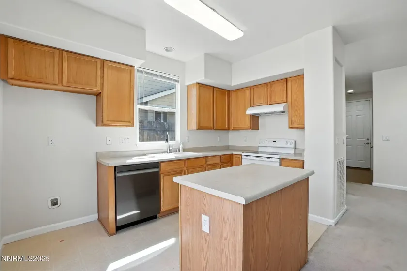 9248 Running Dog, Reno, Nevada 89506, 2 Bedrooms Bedrooms, ,2 BathroomsBathrooms,Residential,Residential,Running Dog,250058303