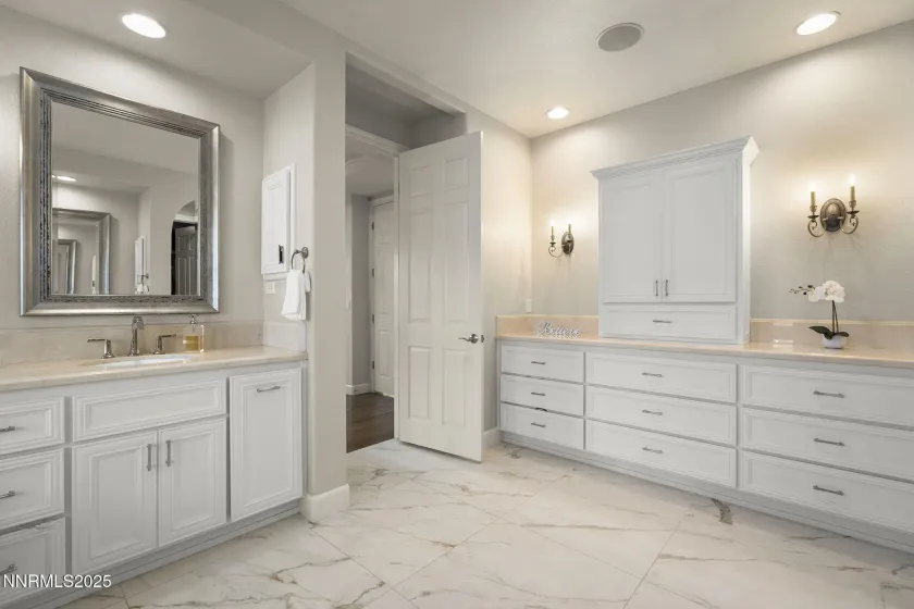 9890 Kerrydale, Reno, Nevada 89521, 4 Bedrooms Bedrooms, ,4 BathroomsBathrooms,Residential,Residential,Kerrydale,250058304