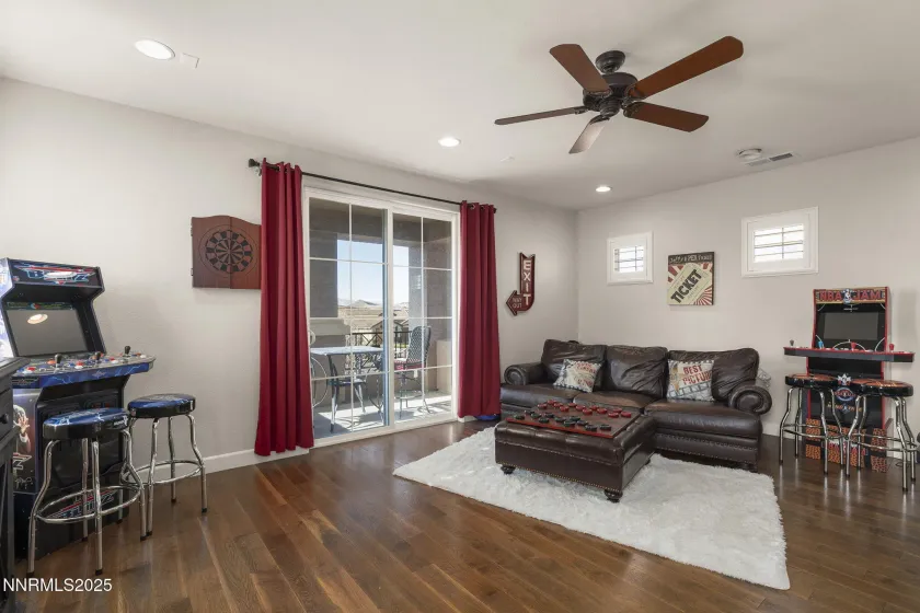 9890 Kerrydale, Reno, Nevada 89521, 4 Bedrooms Bedrooms, ,4 BathroomsBathrooms,Residential,Residential,Kerrydale,250058304