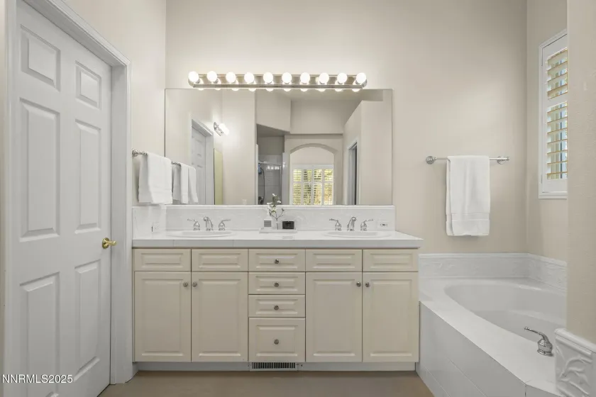 1890 Hunter Creek, Reno, Nevada 89519, 3 Bedrooms Bedrooms, ,2 BathroomsBathrooms,Residential,Residential,Hunter Creek,250058307