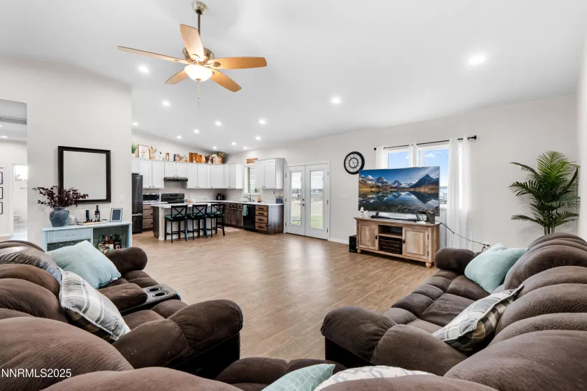 6520 Bedrock, Winnemucca, Nevada 89445, 3 Bedrooms Bedrooms, ,2 BathroomsBathrooms,Residential,Residential,Bedrock,250058310