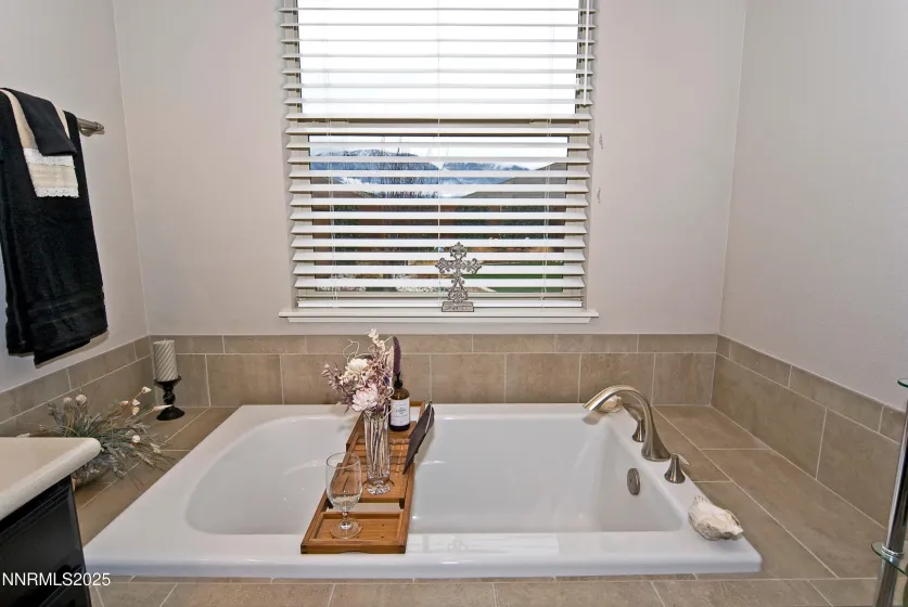 768 Cottage, Gardnerville, Nevada 89460, 3 Bedrooms Bedrooms, ,2 BathroomsBathrooms,Residential,Residential,Cottage,250058325