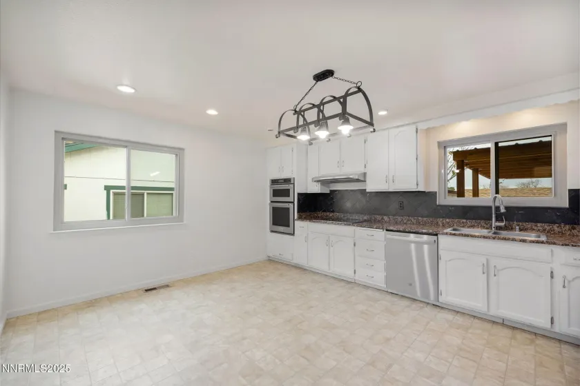 2423 Melody, Reno, Nevada 89512, 4 Bedrooms Bedrooms, ,2 BathroomsBathrooms,Residential,Residential,Melody,250058327