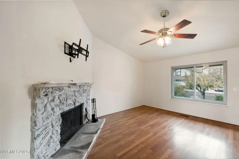 2423 Melody, Reno, Nevada 89512, 4 Bedrooms Bedrooms, ,2 BathroomsBathrooms,Residential,Residential,Melody,250058327