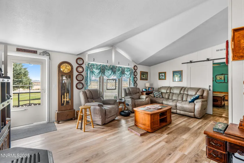 8975 Diamond, Winnemucca, Nevada 89445, 4 Bedrooms Bedrooms, ,2 BathroomsBathrooms,Residential,Residential,Diamond,250058328