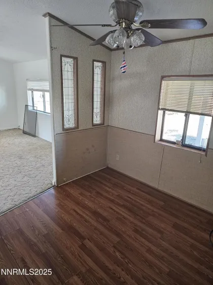 9 Holmes, Yerington, Nevada 89447, 3 Bedrooms Bedrooms, ,2 BathroomsBathrooms,Residential,Residential,Holmes,250058330