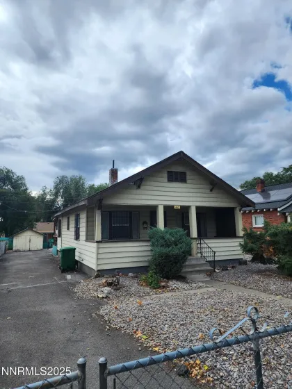 460 8th, Reno, Nevada 89512, 2 Bedrooms Bedrooms, ,1 BathroomBathrooms,Residential,Residential,8th,250058334