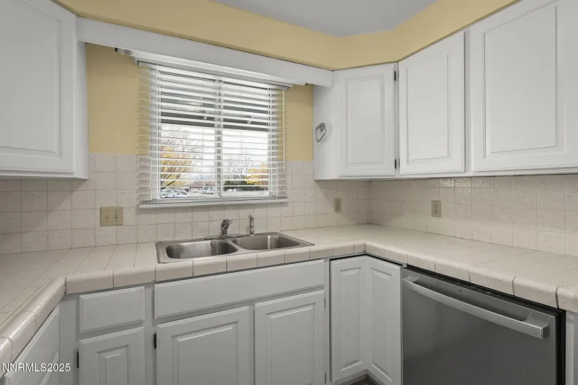 3008 Imperial, Carson City, Nevada 89706, 3 Bedrooms Bedrooms, ,2 BathroomsBathrooms,Residential,Residential,Imperial,250058336