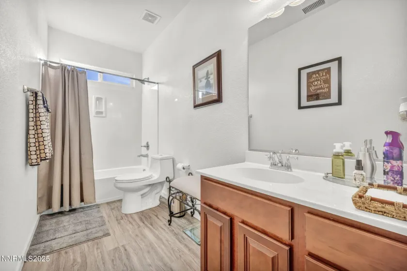 11375 Messina, Reno, Nevada 89521, 5 Bedrooms Bedrooms, ,3 BathroomsBathrooms,Residential,Residential,Messina,250058339