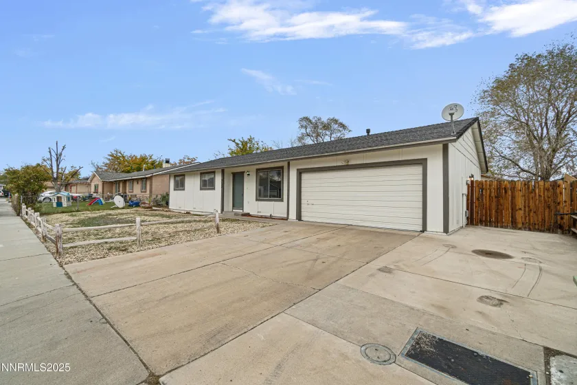 752 E, Fernley, Nevada 89408, 3 Bedrooms Bedrooms, ,2 BathroomsBathrooms,Residential,Residential,E,250058342