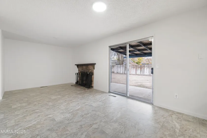 752 E, Fernley, Nevada 89408, 3 Bedrooms Bedrooms, ,2 BathroomsBathrooms,Residential,Residential,E,250058342