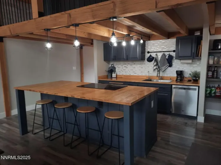 3800 Bullfrog, Reno, Nevada 89521, 3 Bedrooms Bedrooms, ,2 BathroomsBathrooms,Residential,Residential,Bullfrog,250058343