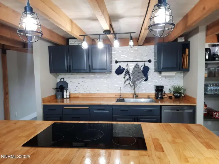 3800 Bullfrog, Reno, Nevada 89521, 3 Bedrooms Bedrooms, ,2 BathroomsBathrooms,Residential,Residential,Bullfrog,250058343