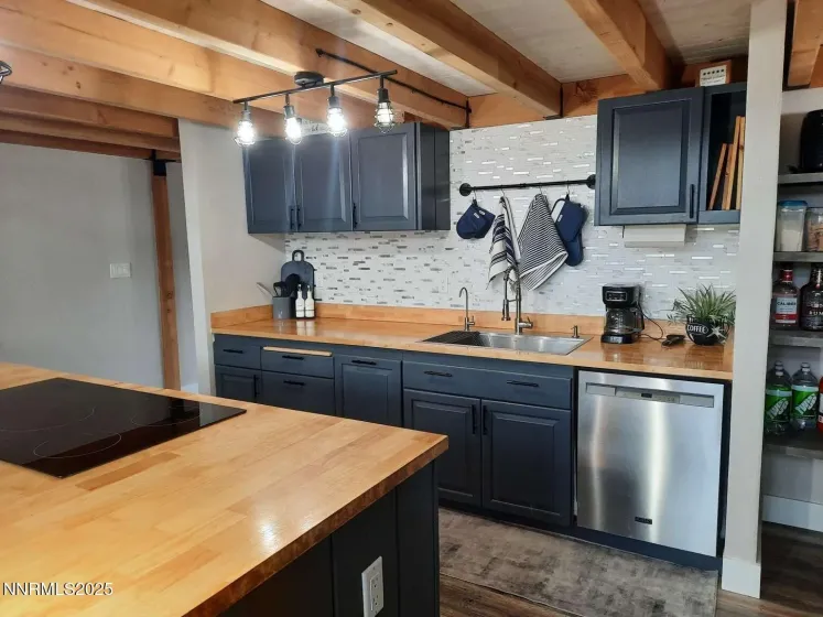 3800 Bullfrog, Reno, Nevada 89521, 3 Bedrooms Bedrooms, ,2 BathroomsBathrooms,Residential,Residential,Bullfrog,250058343