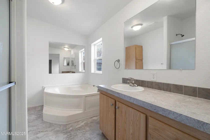 205 Rue De La Chartreuse, Sparks, Nevada 89434, 3 Bedrooms Bedrooms, ,2 BathroomsBathrooms,Residential,Residential,Rue De La Chartreuse,250058345