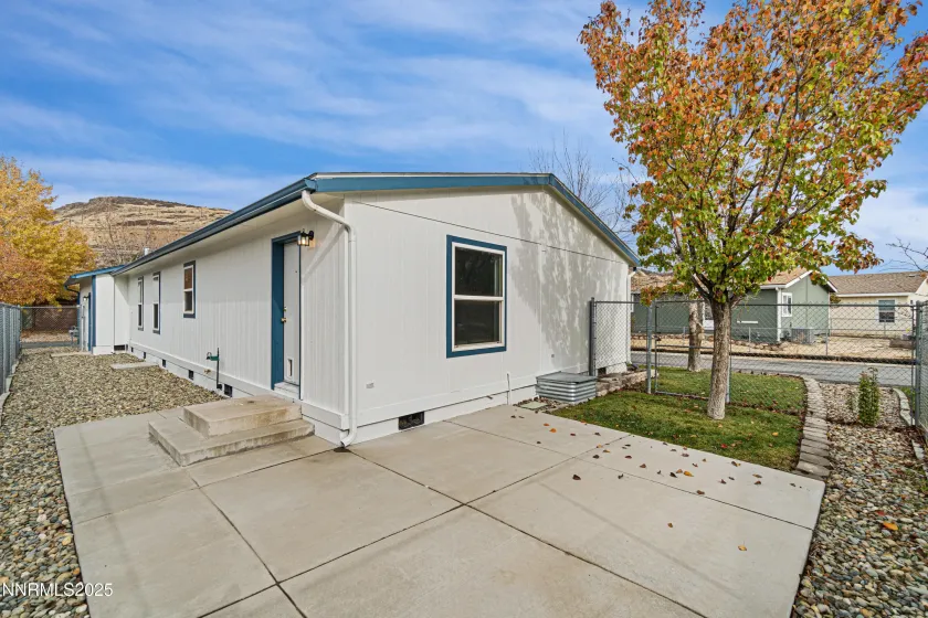 205 Rue De La Chartreuse, Sparks, Nevada 89434, 3 Bedrooms Bedrooms, ,2 BathroomsBathrooms,Residential,Residential,Rue De La Chartreuse,250058345