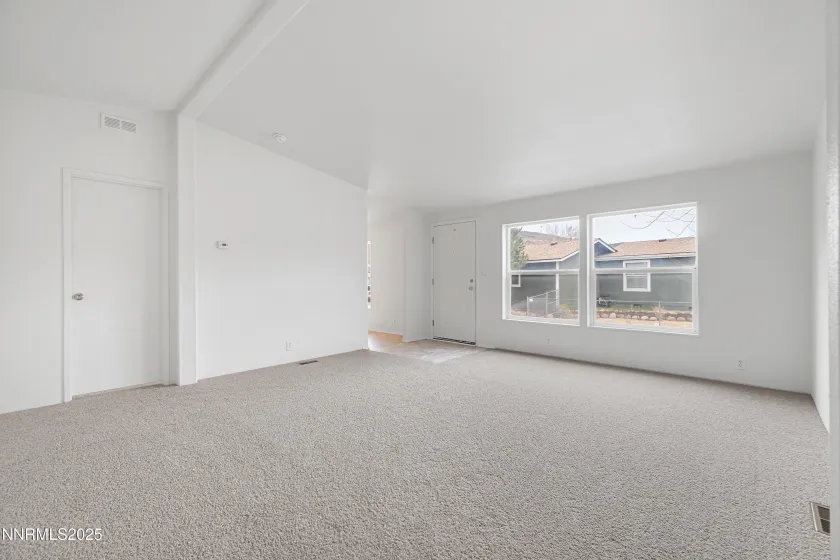 205 Rue De La Chartreuse, Sparks, Nevada 89434, 3 Bedrooms Bedrooms, ,2 BathroomsBathrooms,Residential,Residential,Rue De La Chartreuse,250058345