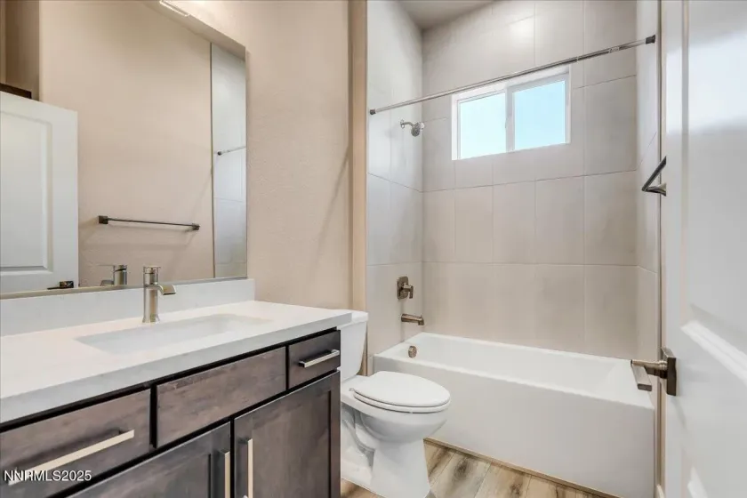 6853 Eagle Wing, Sparks, Nevada 89436, 4 Bedrooms Bedrooms, ,4 BathroomsBathrooms,Residential,Residential,Eagle Wing,240014398