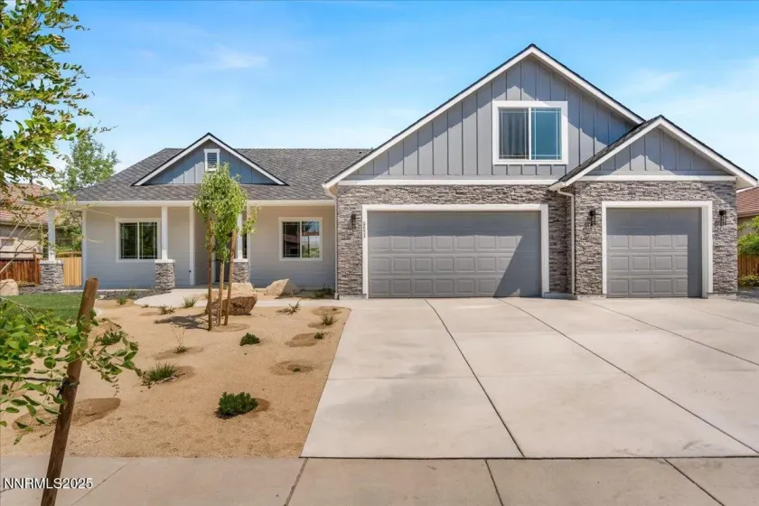 6853 Eagle Wing, Sparks, Nevada 89436, 4 Bedrooms Bedrooms, ,4 BathroomsBathrooms,Residential,Residential,Eagle Wing,240014398
