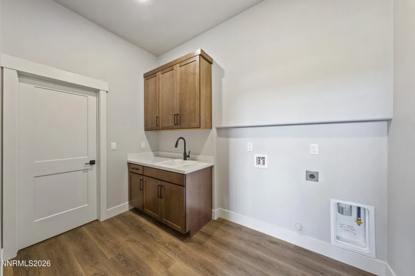 7240 Silver King, Sparks, Nevada 89436, 4 Bedrooms Bedrooms, ,4 BathroomsBathrooms,Residential,Residential,Silver King,250058346