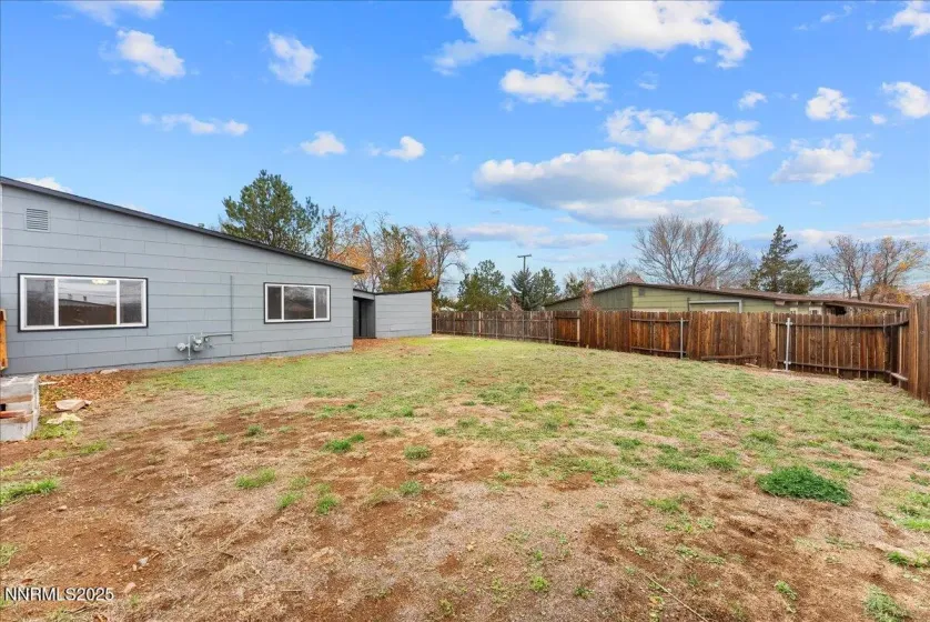 11642 Green Mountain, Reno, Nevada 89506, 2 Bedrooms Bedrooms, ,1 BathroomBathrooms,Residential,Residential,Green Mountain,250058349