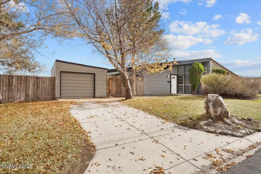 11642 Green Mountain, Reno, Nevada 89506, 2 Bedrooms Bedrooms, ,1 BathroomBathrooms,Residential,Residential,Green Mountain,250058349