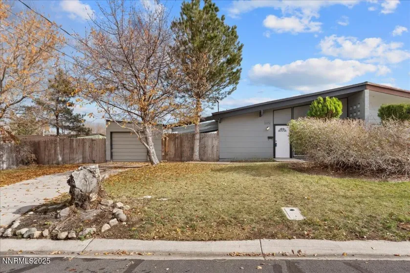 11642 Green Mountain, Reno, Nevada 89506, 2 Bedrooms Bedrooms, ,1 BathroomBathrooms,Residential,Residential,Green Mountain,250058349