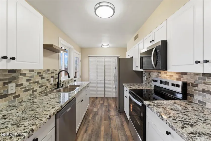 11642 Green Mountain, Reno, Nevada 89506, 2 Bedrooms Bedrooms, ,1 BathroomBathrooms,Residential,Residential,Green Mountain,250058349