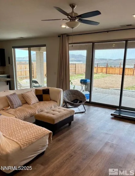 2269 Millville, Sparks, Nevada 89441, 4 Bedrooms Bedrooms, ,3 BathroomsBathrooms,Residential,Residential,Millville,250058351