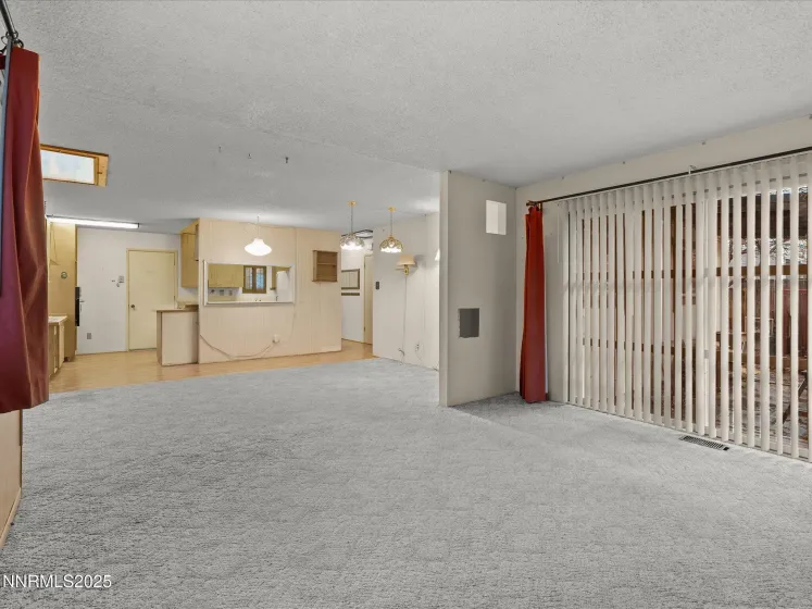 7665 Yorkshire, Reno, Nevada 89506, 3 Bedrooms Bedrooms, ,2 BathroomsBathrooms,Residential,Residential,Yorkshire,250058340