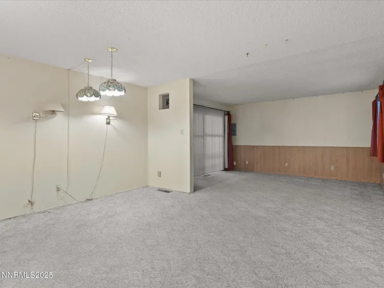 7665 Yorkshire, Reno, Nevada 89506, 3 Bedrooms Bedrooms, ,2 BathroomsBathrooms,Residential,Residential,Yorkshire,250058340