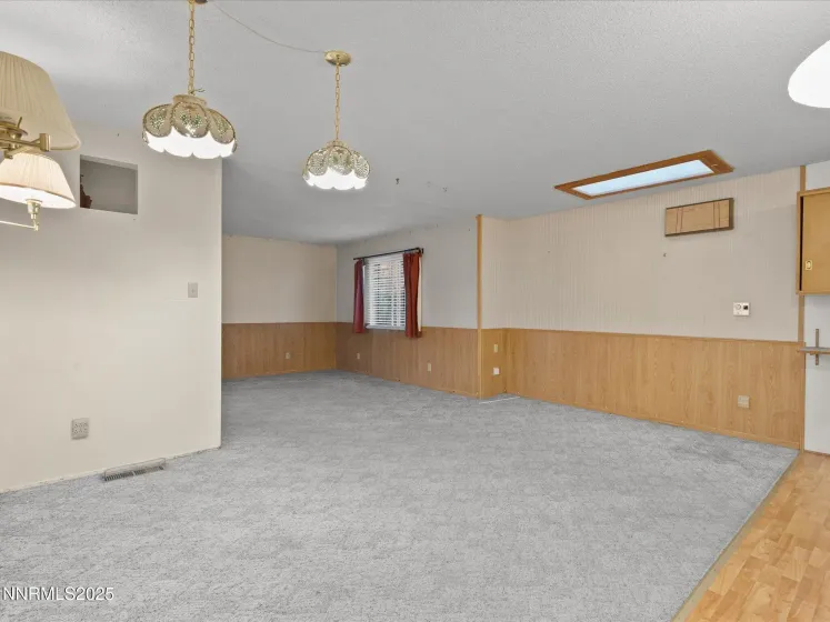 7665 Yorkshire, Reno, Nevada 89506, 3 Bedrooms Bedrooms, ,2 BathroomsBathrooms,Residential,Residential,Yorkshire,250058340