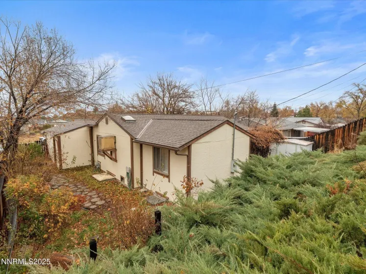 7665 Yorkshire, Reno, Nevada 89506, 3 Bedrooms Bedrooms, ,2 BathroomsBathrooms,Residential,Residential,Yorkshire,250058340