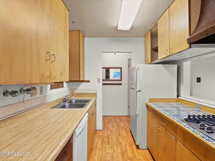 7665 Yorkshire, Reno, Nevada 89506, 3 Bedrooms Bedrooms, ,2 BathroomsBathrooms,Residential,Residential,Yorkshire,250058340