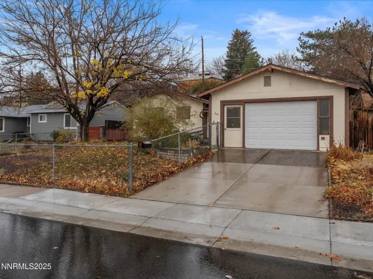 7665 Yorkshire, Reno, Nevada 89506, 3 Bedrooms Bedrooms, ,2 BathroomsBathrooms,Residential,Residential,Yorkshire,250058340