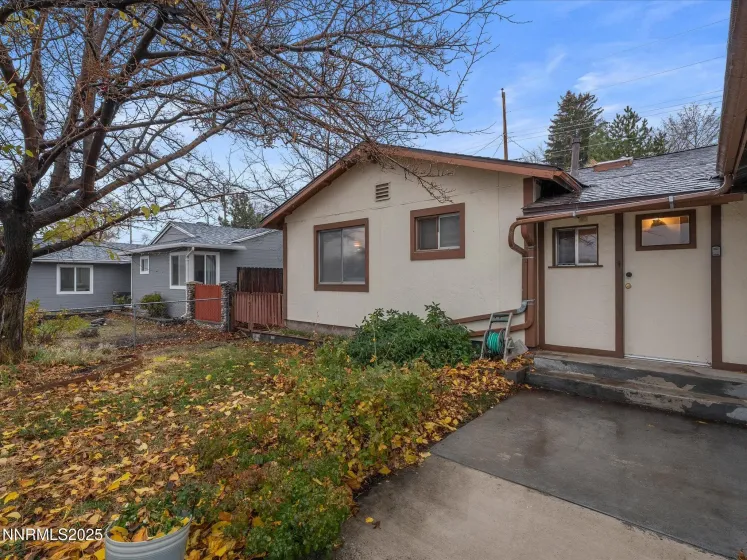 7665 Yorkshire, Reno, Nevada 89506, 3 Bedrooms Bedrooms, ,2 BathroomsBathrooms,Residential,Residential,Yorkshire,250058340