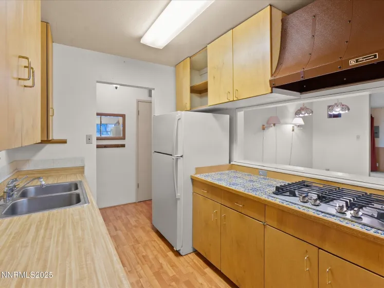 7665 Yorkshire, Reno, Nevada 89506, 3 Bedrooms Bedrooms, ,2 BathroomsBathrooms,Residential,Residential,Yorkshire,250058340