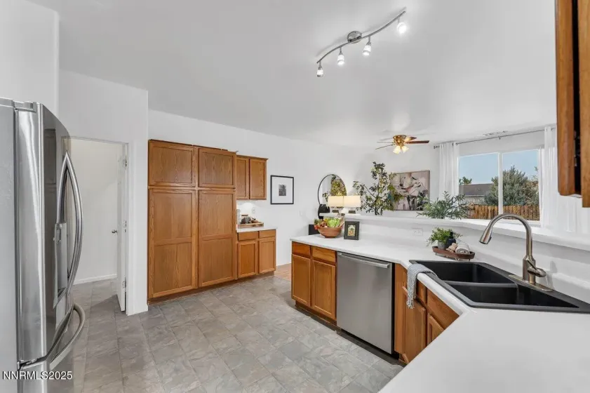 20914 White Rock, Reno, Nevada 89508, 4 Bedrooms Bedrooms, ,2 BathroomsBathrooms,Residential,Residential,White Rock,250058352