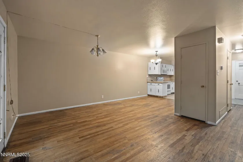 63 Smithridge, Reno, Nevada 89502, 2 Bedrooms Bedrooms, ,2 BathroomsBathrooms,Residential,Residential,Smithridge,250058353