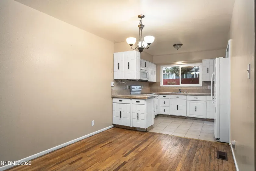 63 Smithridge, Reno, Nevada 89502, 2 Bedrooms Bedrooms, ,2 BathroomsBathrooms,Residential,Residential,Smithridge,250058353