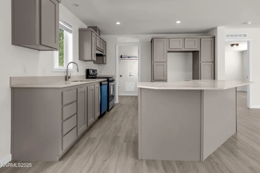 3810 Bobolink, Reno, Nevada 89508, 3 Bedrooms Bedrooms, ,2 BathroomsBathrooms,Residential,Residential,Bobolink,250054675