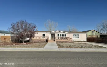 225 Carson, Battle Mountain, Nevada 89820, 3 Bedrooms Bedrooms, ,2 BathroomsBathrooms,Residential,Residential,Carson,250058355
